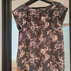 Square neck t-shirt blouse